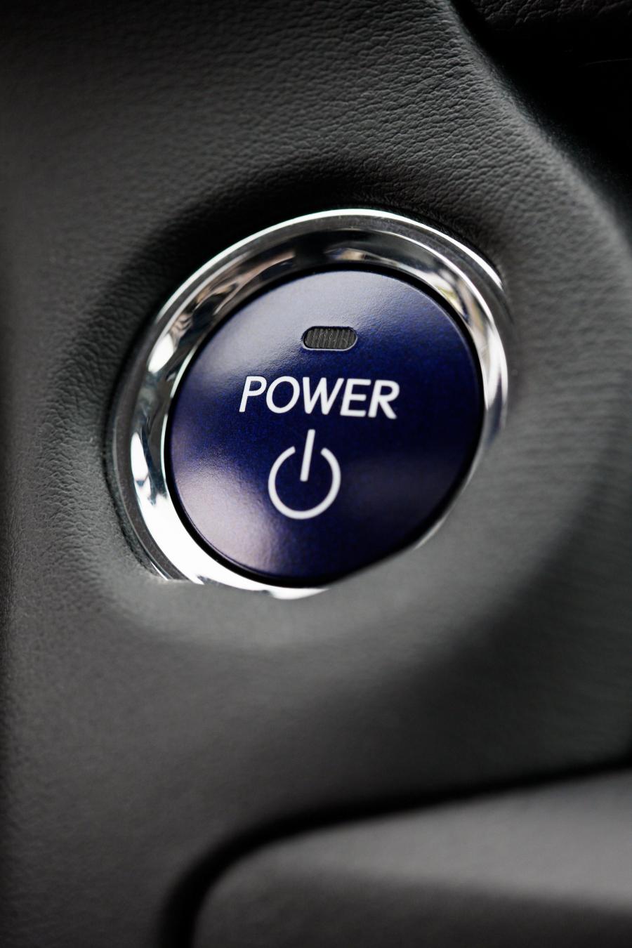  Lexus CT200h 2010 года  (фото 87 из 266)